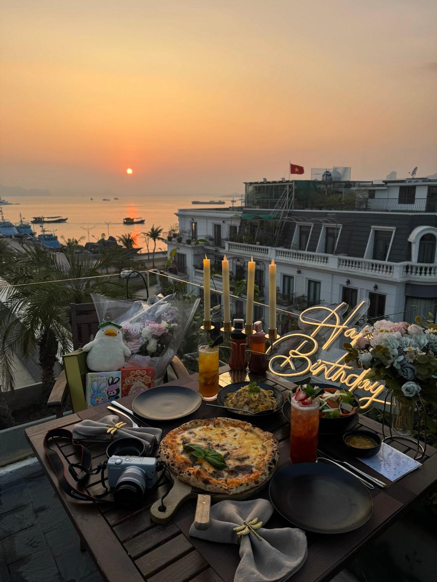 Deja Vu House Ha Long Hotel Exterior foto
